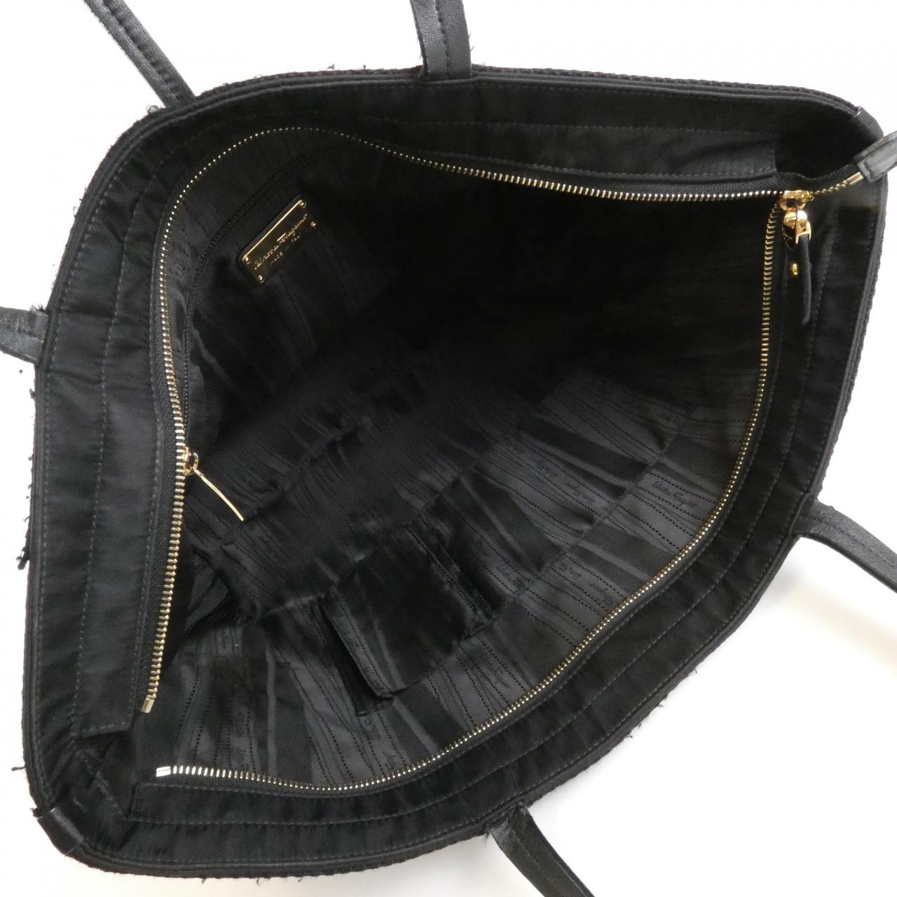 サルヴァトーレフェラガモ 21 C918 バッグ