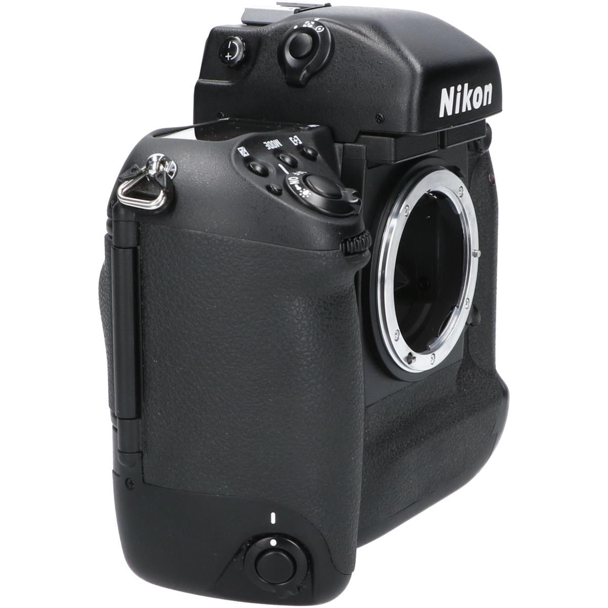 ニコン F5 ボディ スポーツ撮影においても何も困ることはない』 ニコン F5 ボディ