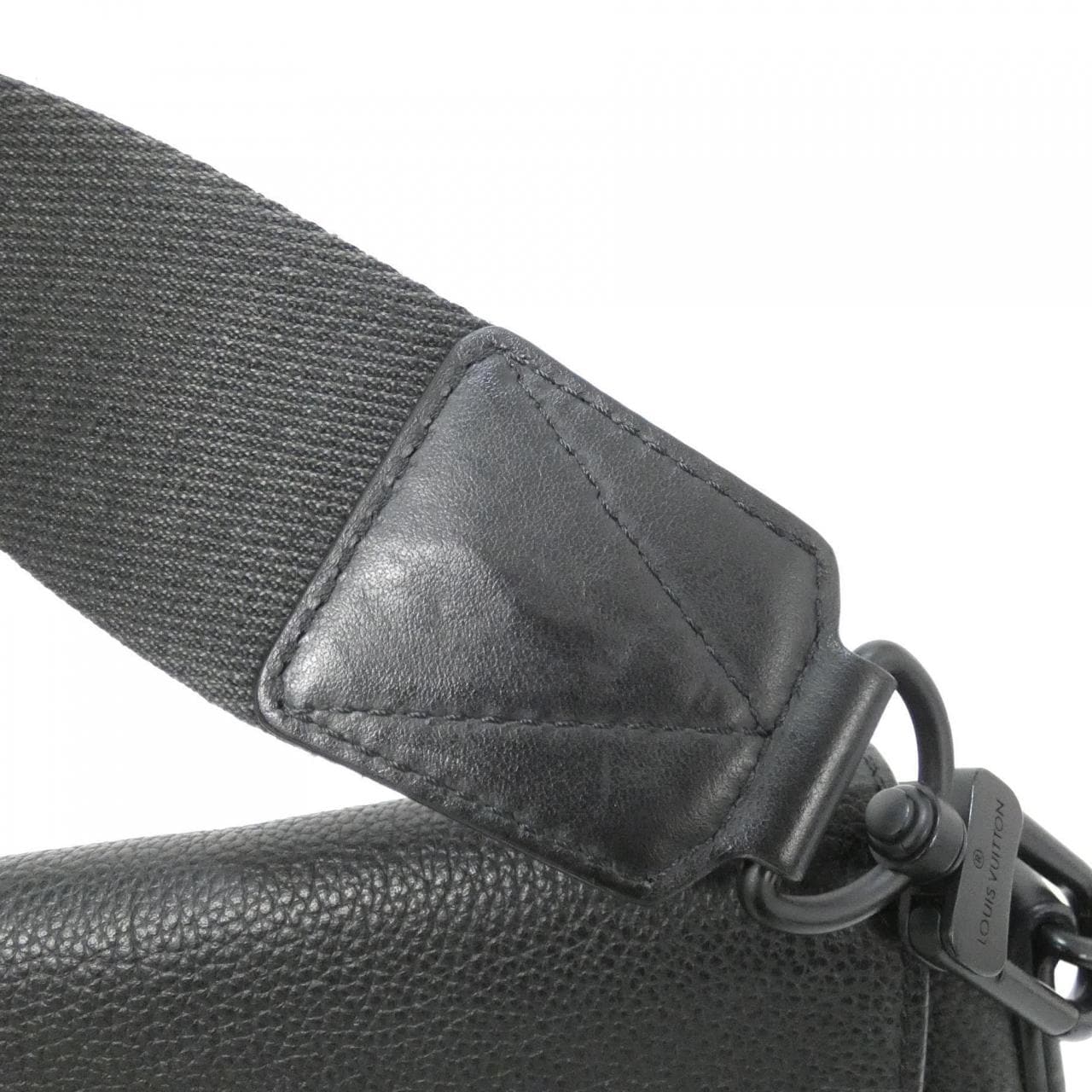 ルイヴィトン LVアエログラム テイクオフ メッセンジャー M57080 ショルダーバッグ