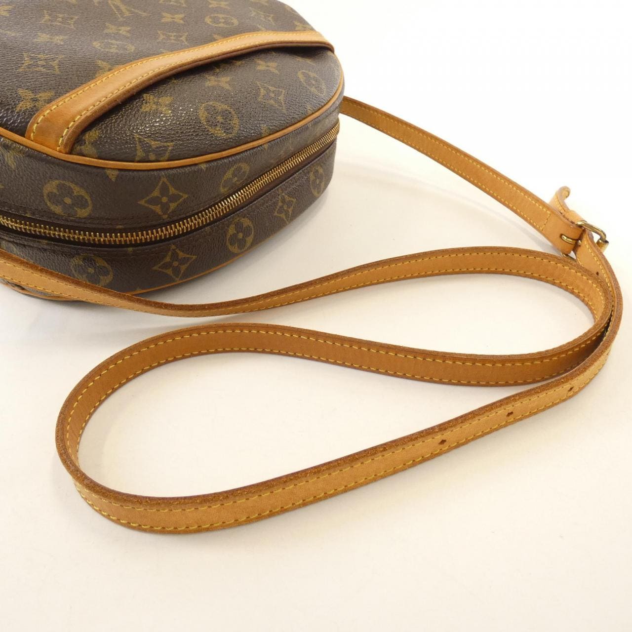 Monogram Blois M51221 Shoulder Bag
