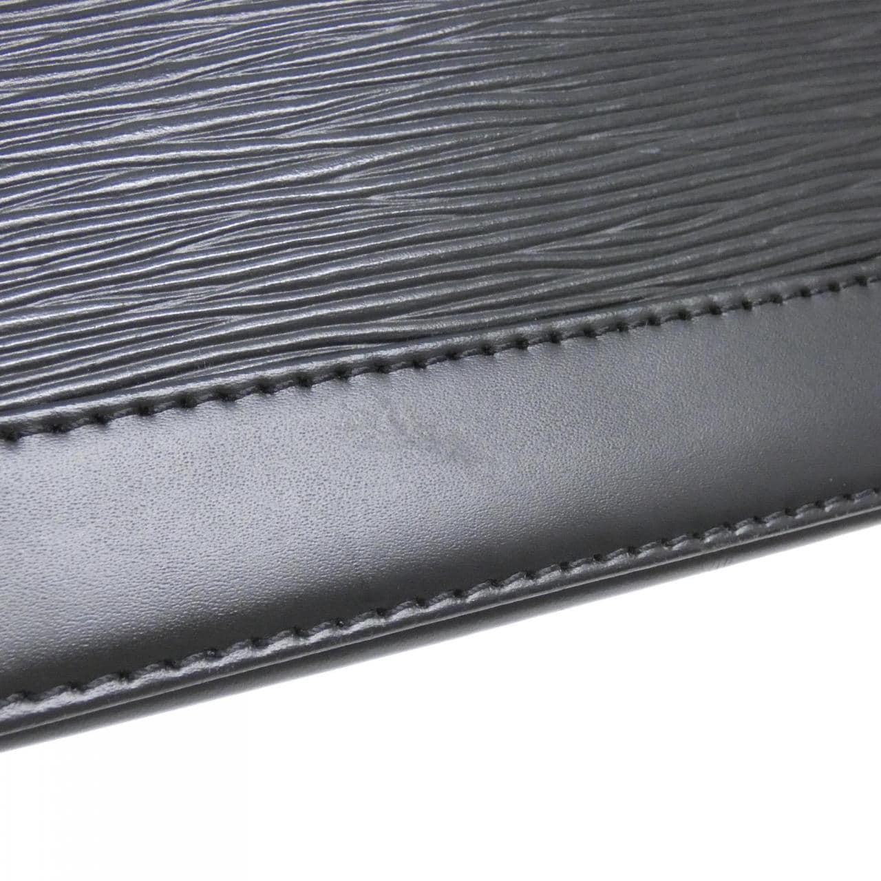 ルイヴィトン エピ アルマBB M24645 バッグ