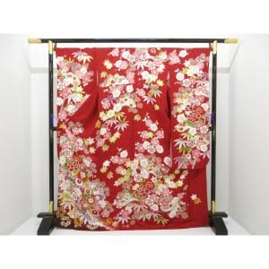 振袖　友禅金彩加工　刺繍入り