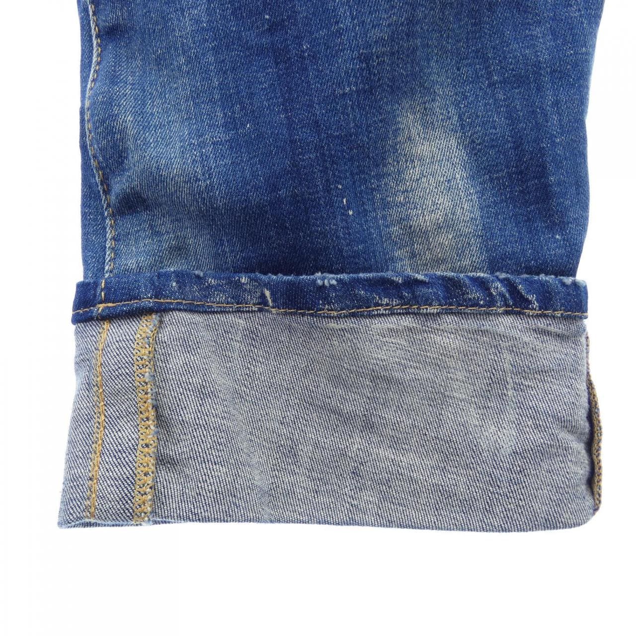 ディースクエアード DSQUARED2 S74LB1041 ジーンズ
