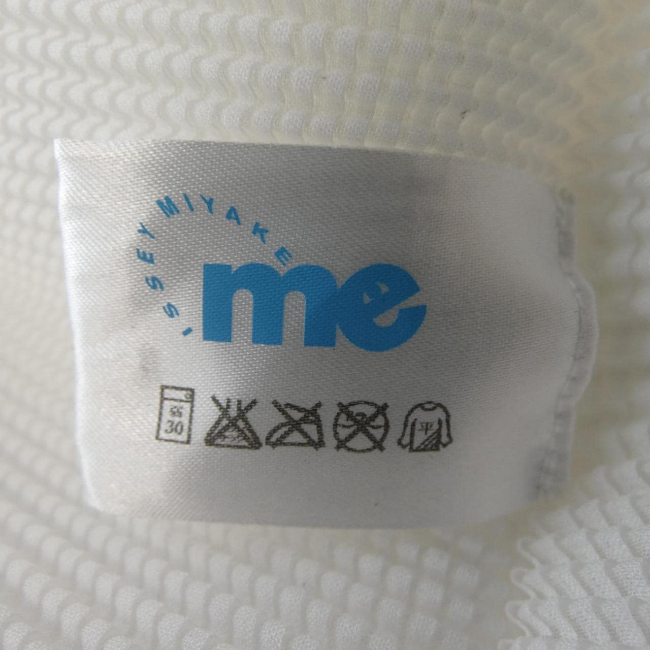 ミーイッセイミヤケ me ISSEY MIYAKE MI55FJ011 トップス