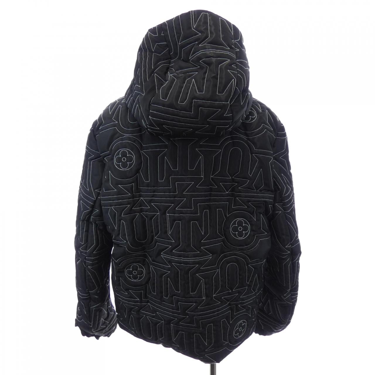 ルイヴィトン LOUIS VUITTON オールオーバーVUITTONスノーダウン HOB16ER29 ダウンジャケット