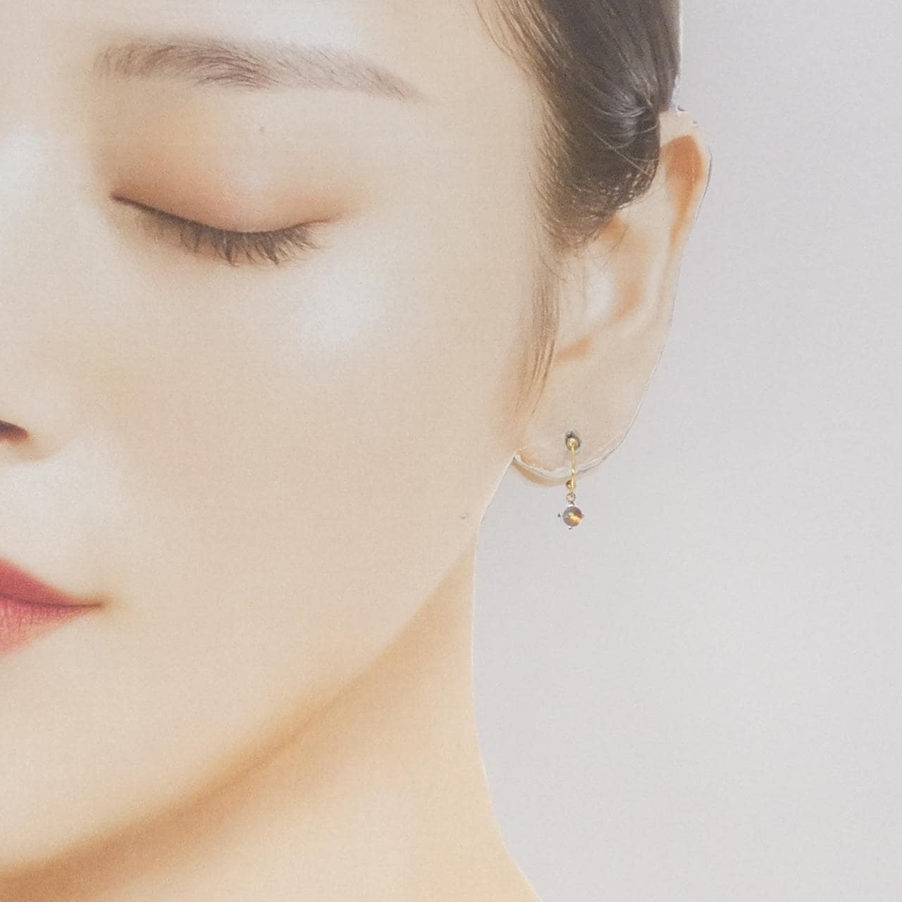 K18YG 藍色托帕石耳環