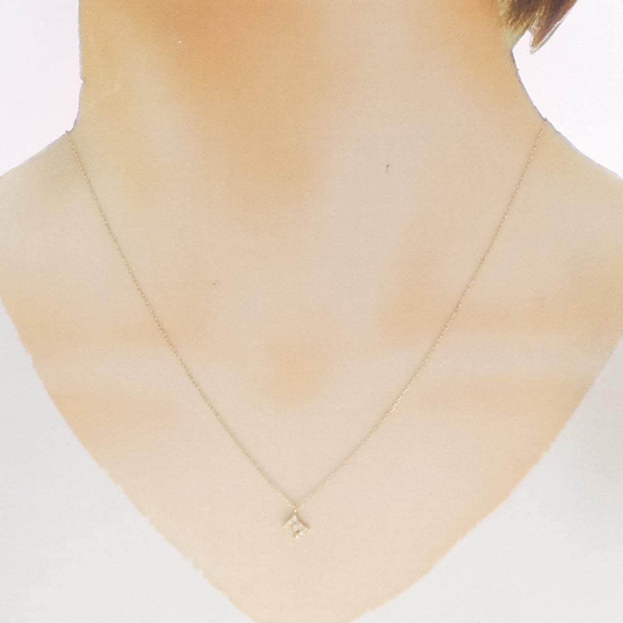 K10YG イニシャルM ダイヤモンド ネックレス 0.08CT