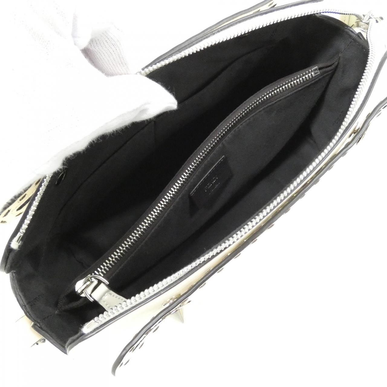 フェンディ バイ ザ ウェイ ミディアム 8BL146 AC9L バッグ