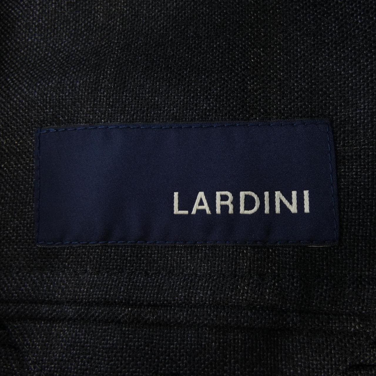ラルディーニ LARDINI スーツ