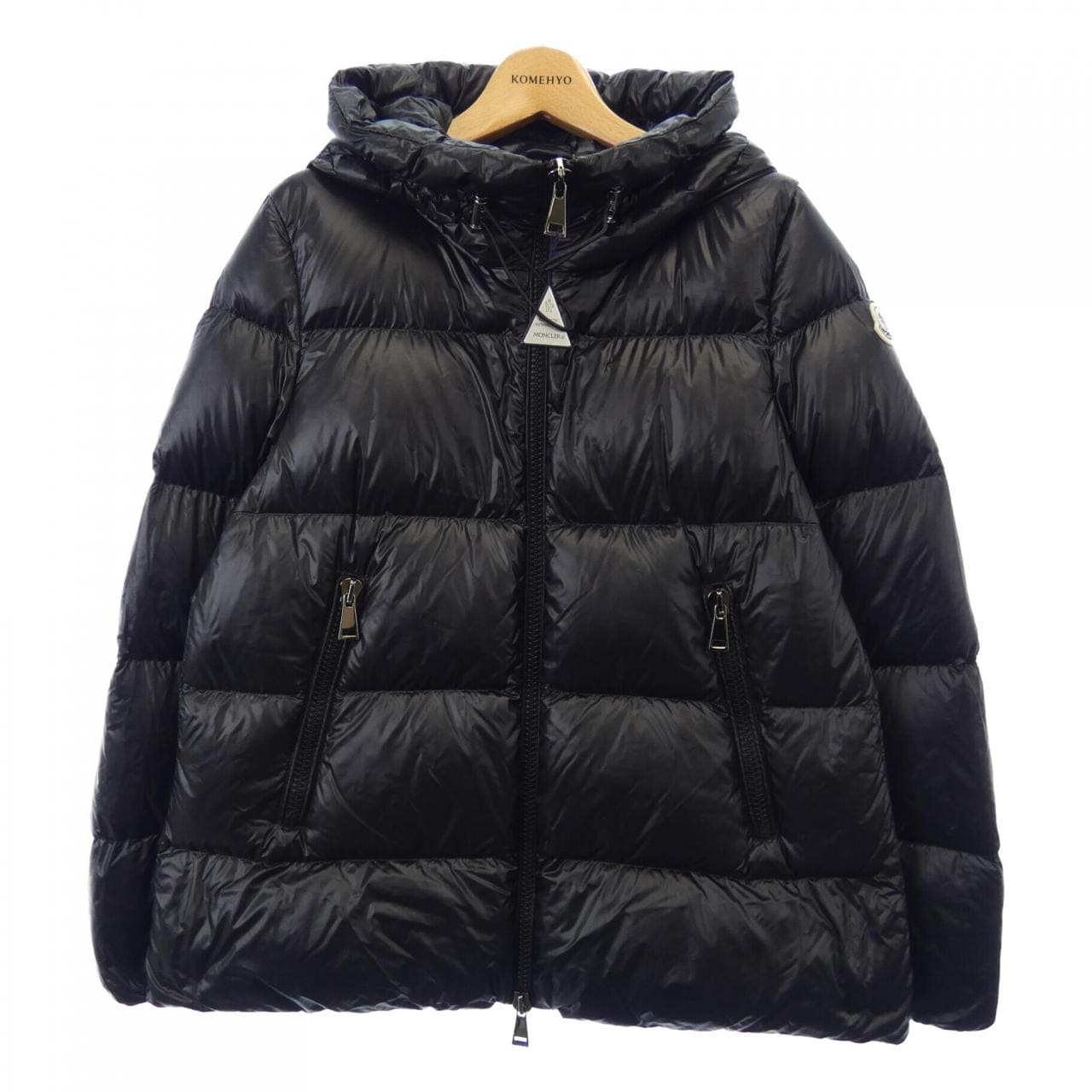 モンクレール MONCLER ダウンジャケット