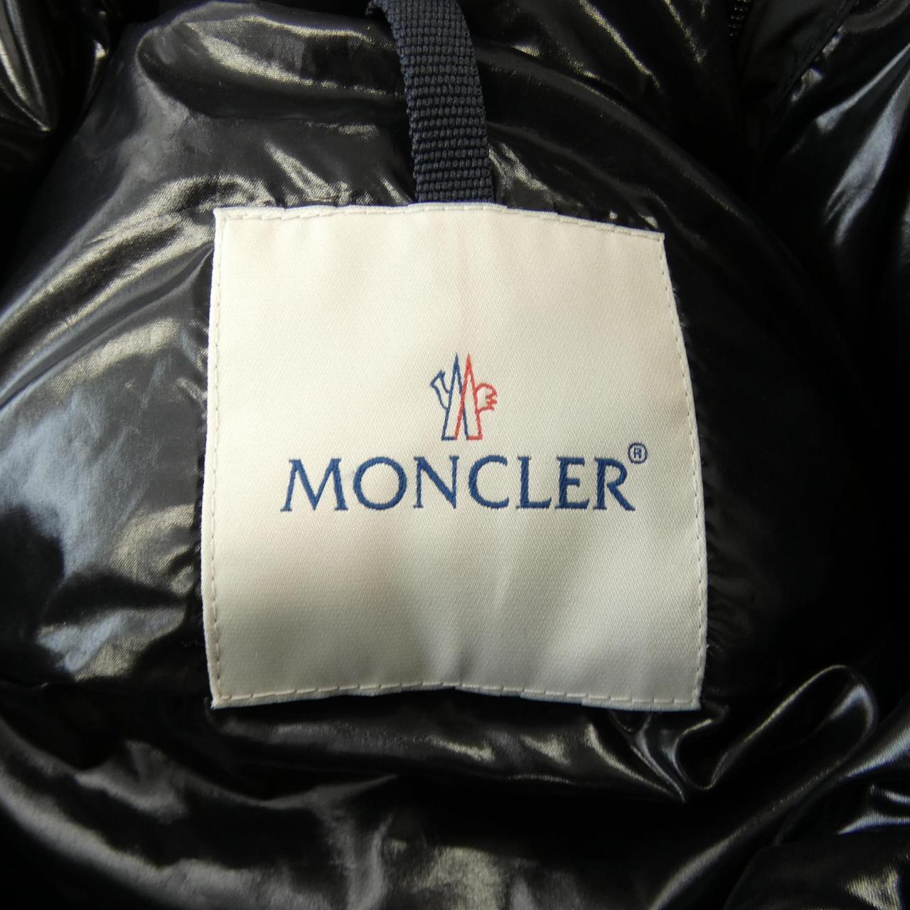 モンクレール MONCLER ダウンジャケット