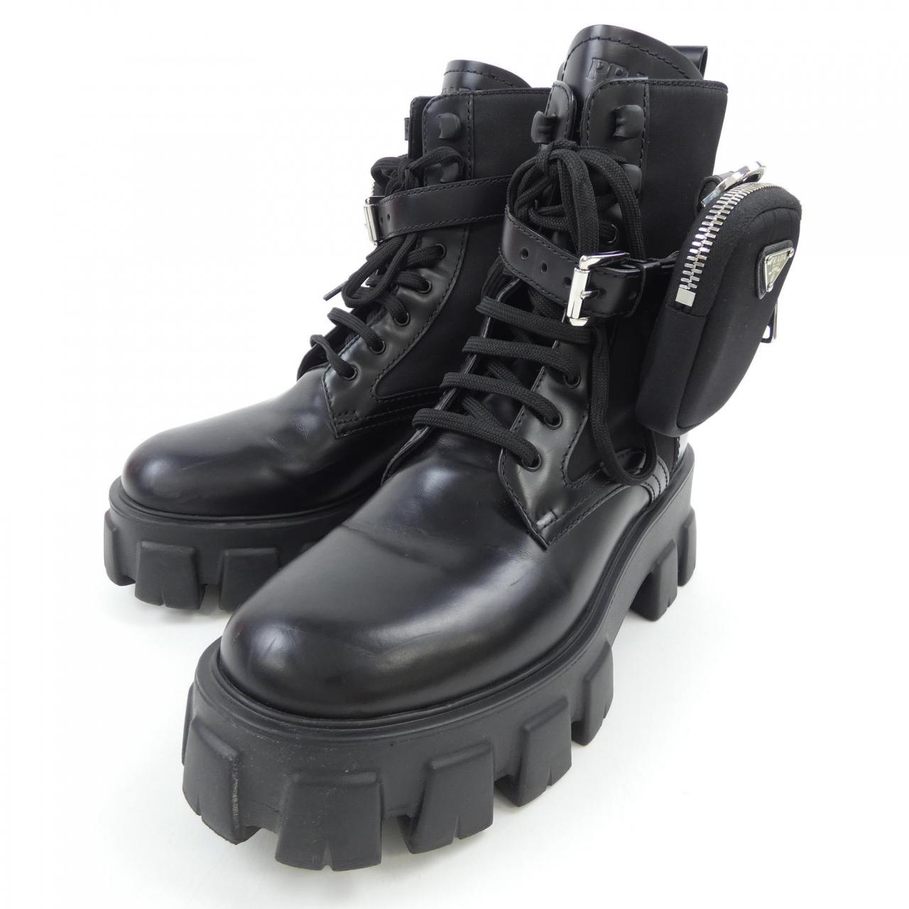 プラダ PRADA モノリス トライアングルロゴ 1T255M ブーツ