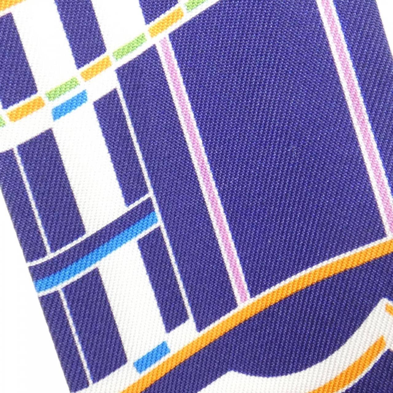 エルメス VOLTES ET PIROUETTES ツイリー 063516S スカーフ