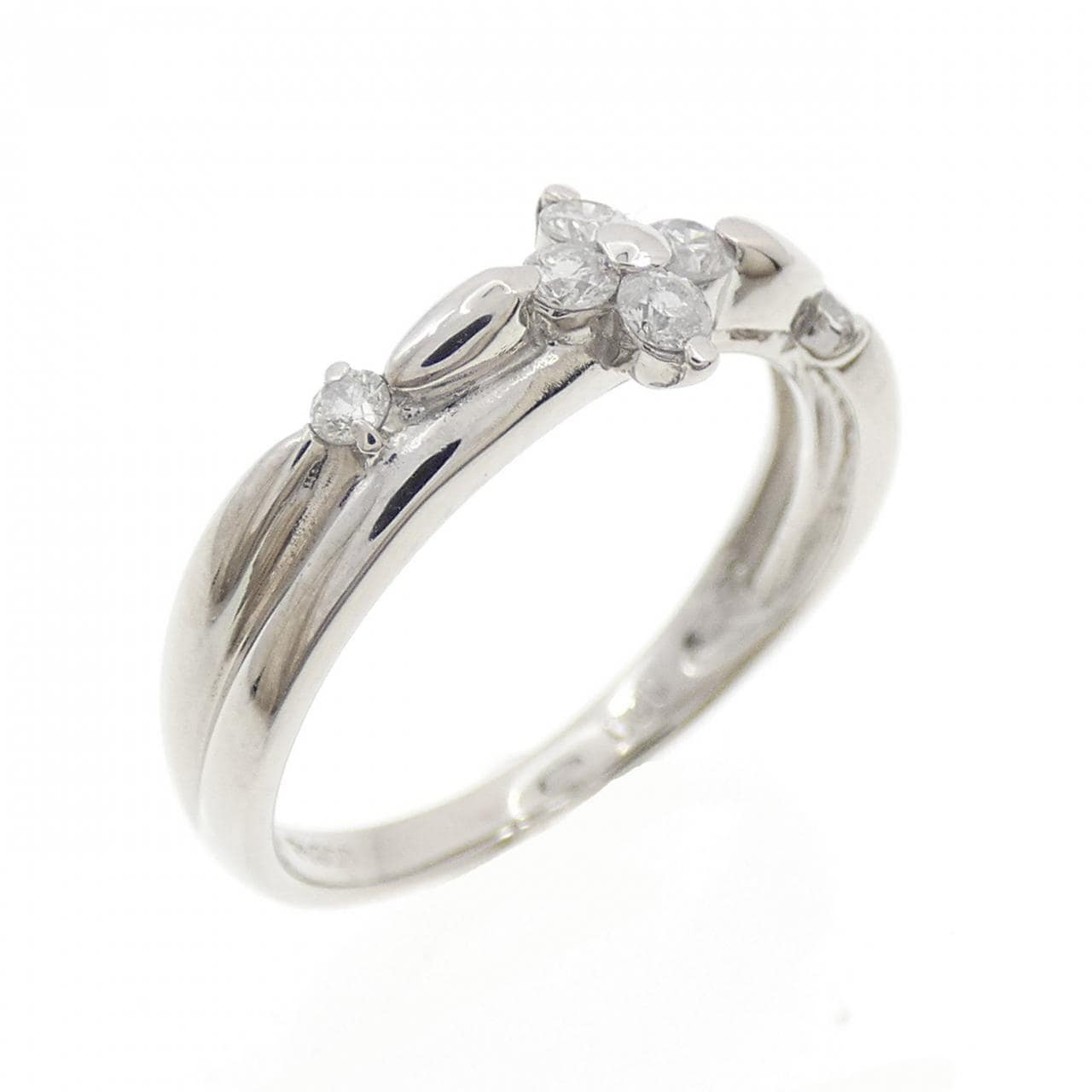 PT900 フラワー ダイヤモンド リング 0.20CT