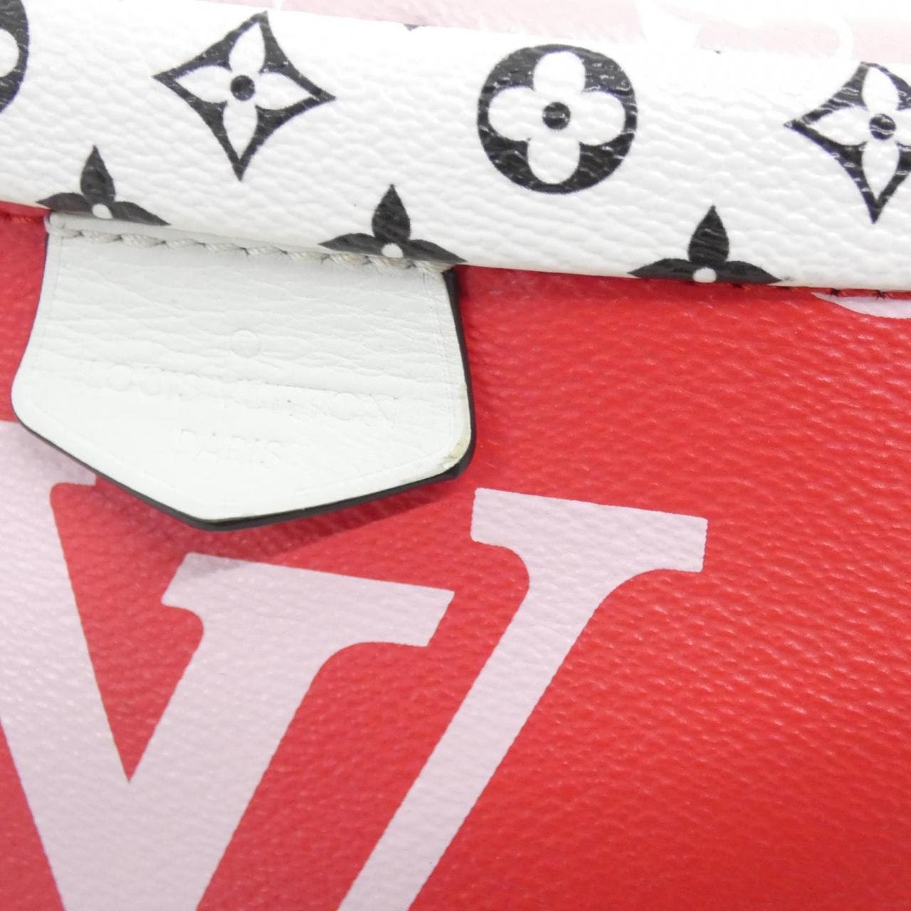 ルイヴィトン モノグラム ジャイアント バムバッグ M44575 ショルダーバッグ