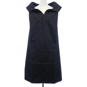 132 5.イッセイミヤケ 132 5.ISSEY MIYAKE IL41FH803 ワンピース