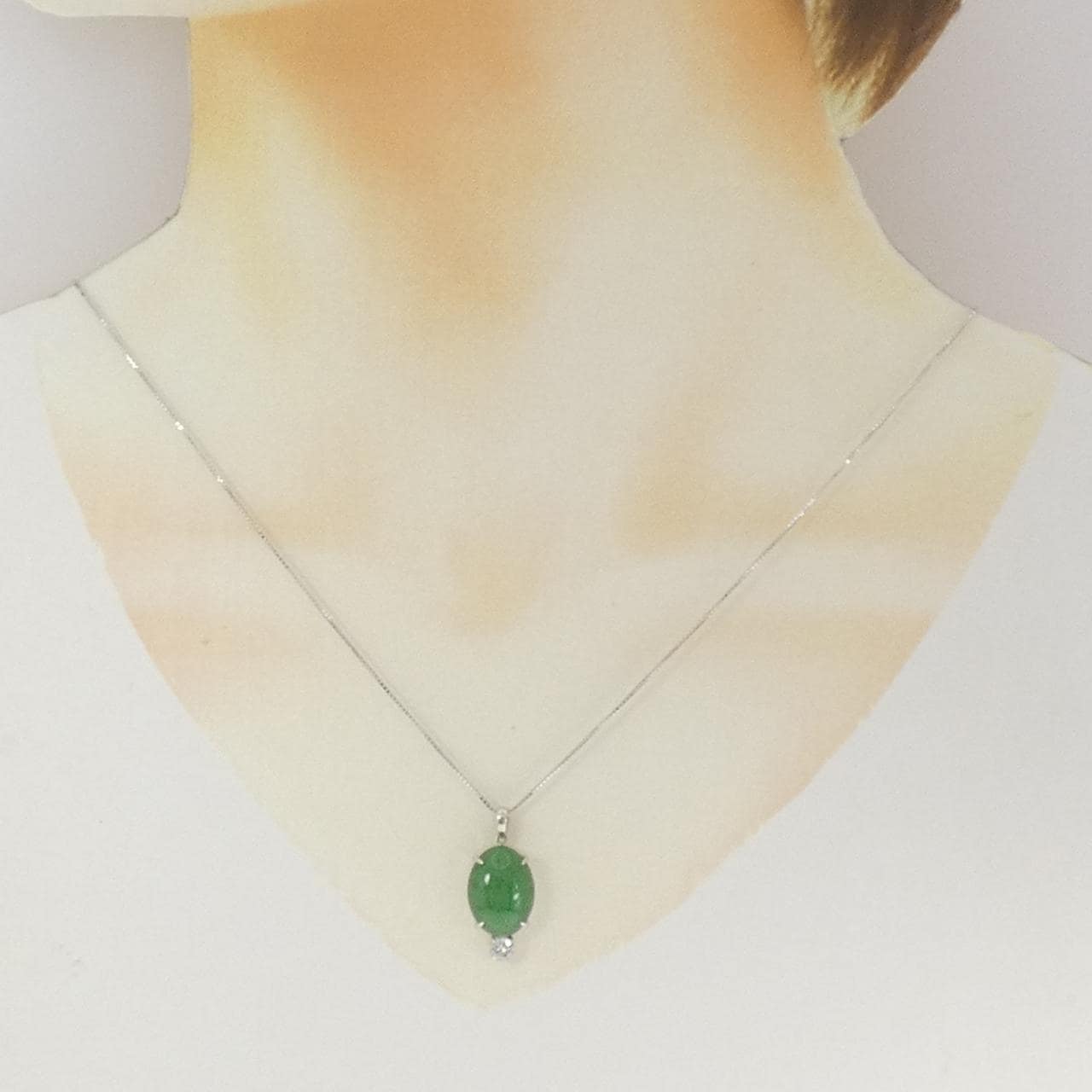 K18WG ヒスイ ネックレス 6.65CT