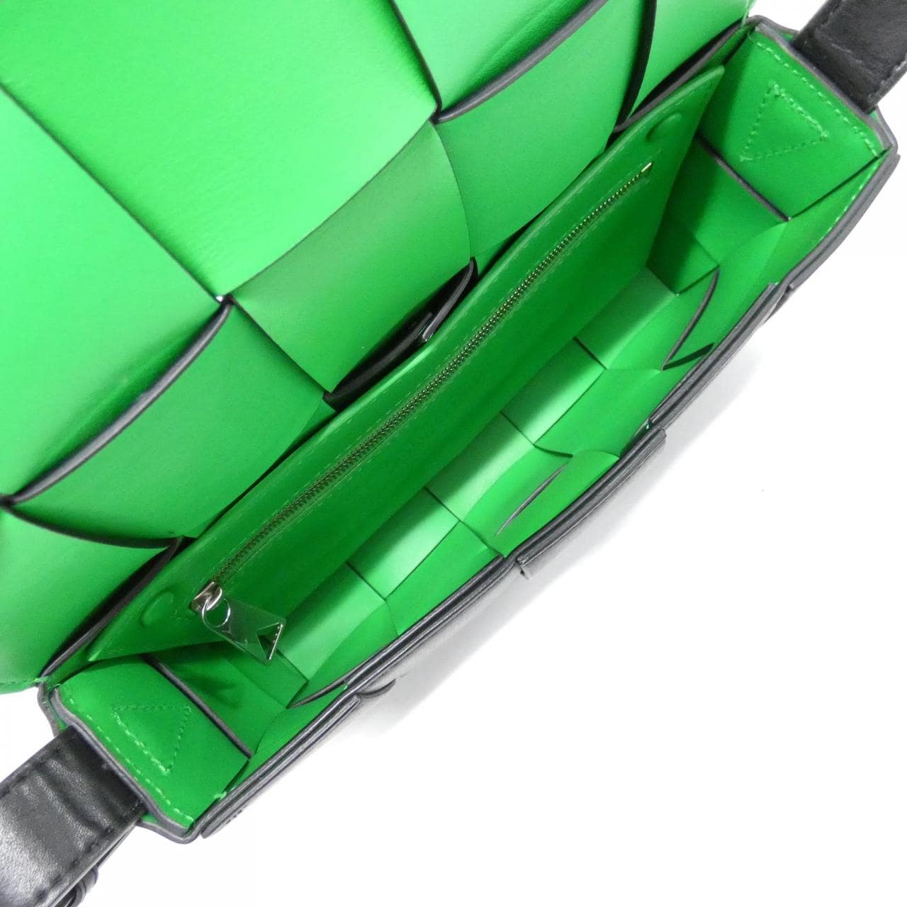 ボッテガヴェネタ 737950 V29E0 ショルダーバッグ