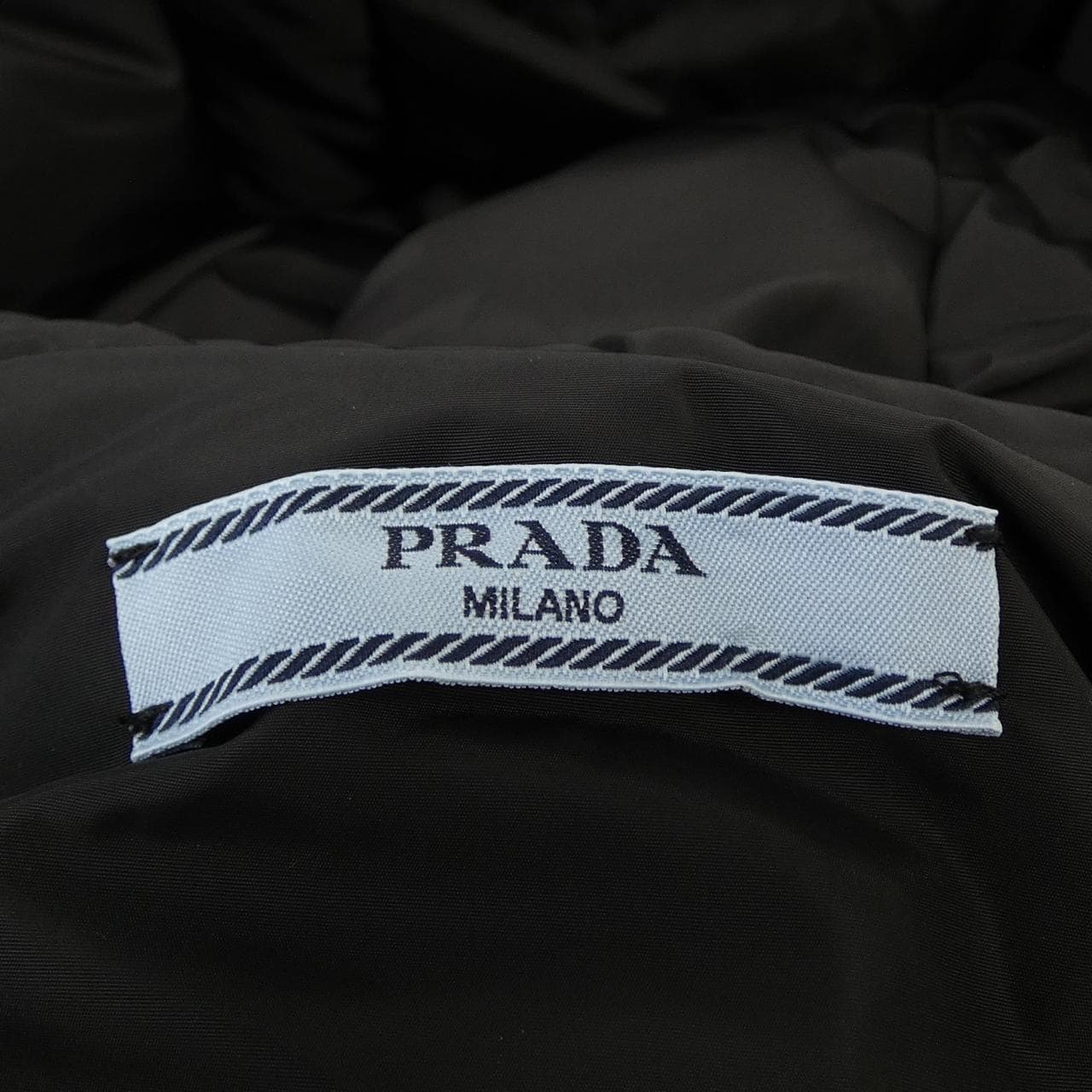 プラダ PRADA P25I95 S212 10J4 ダウンジャケット