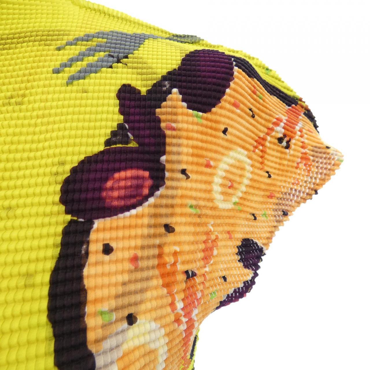 ミーイッセイミヤケ me ISSEY MIYAKE MI63FK233 トップス