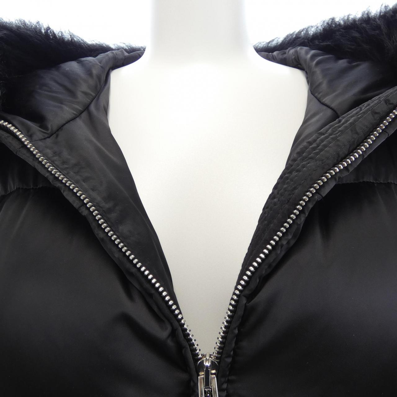 プラダ PRADA トライアングルロゴ 29P117 R202 ROK ダウンコート