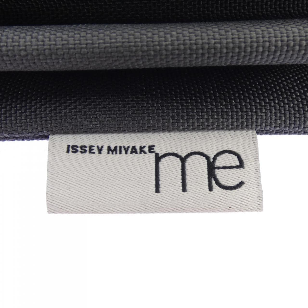 ミーイッセイミヤケ me ISSEY MIYAKE MI61AG042 BAG