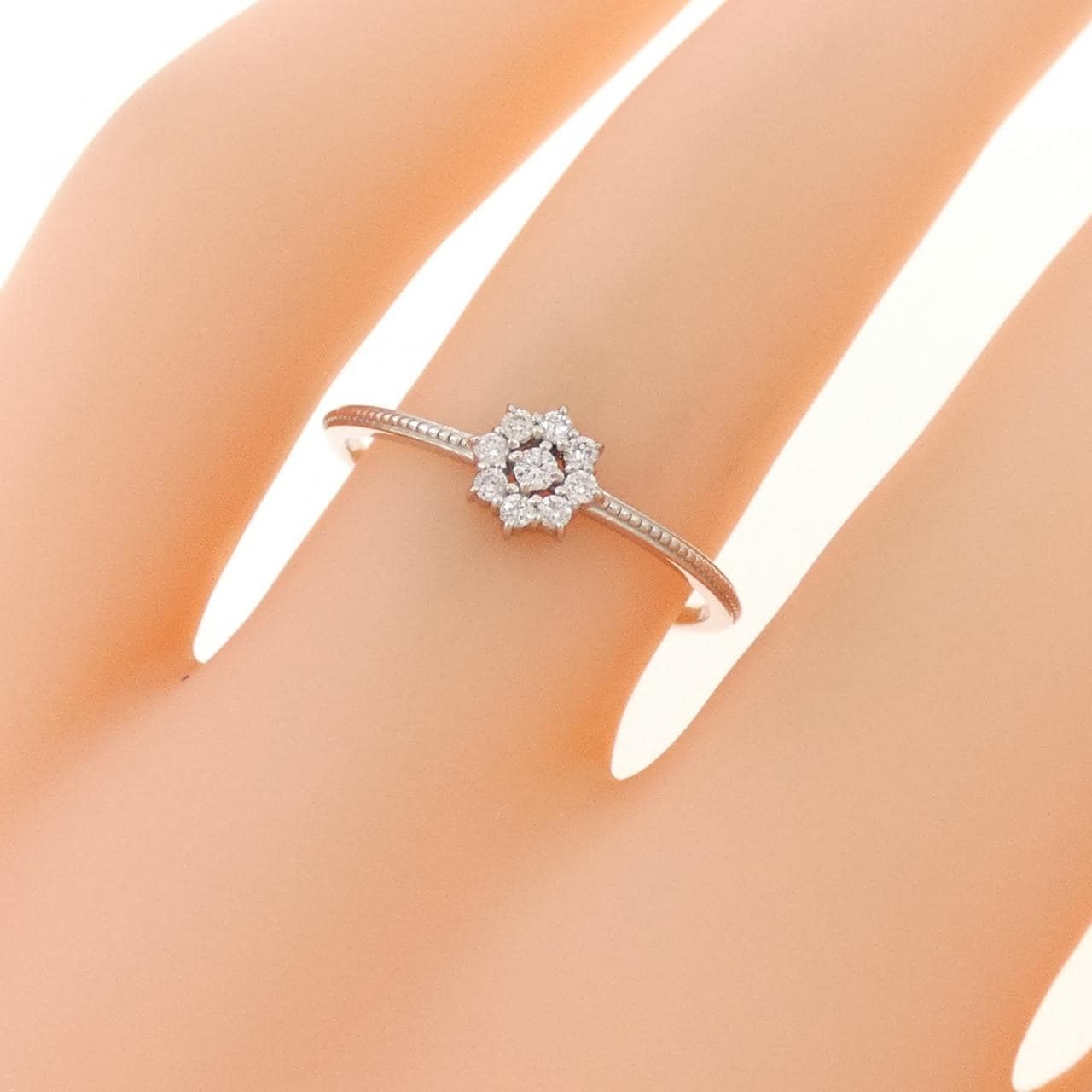 PT950 フラワー ダイヤモンド リング 0.08CT