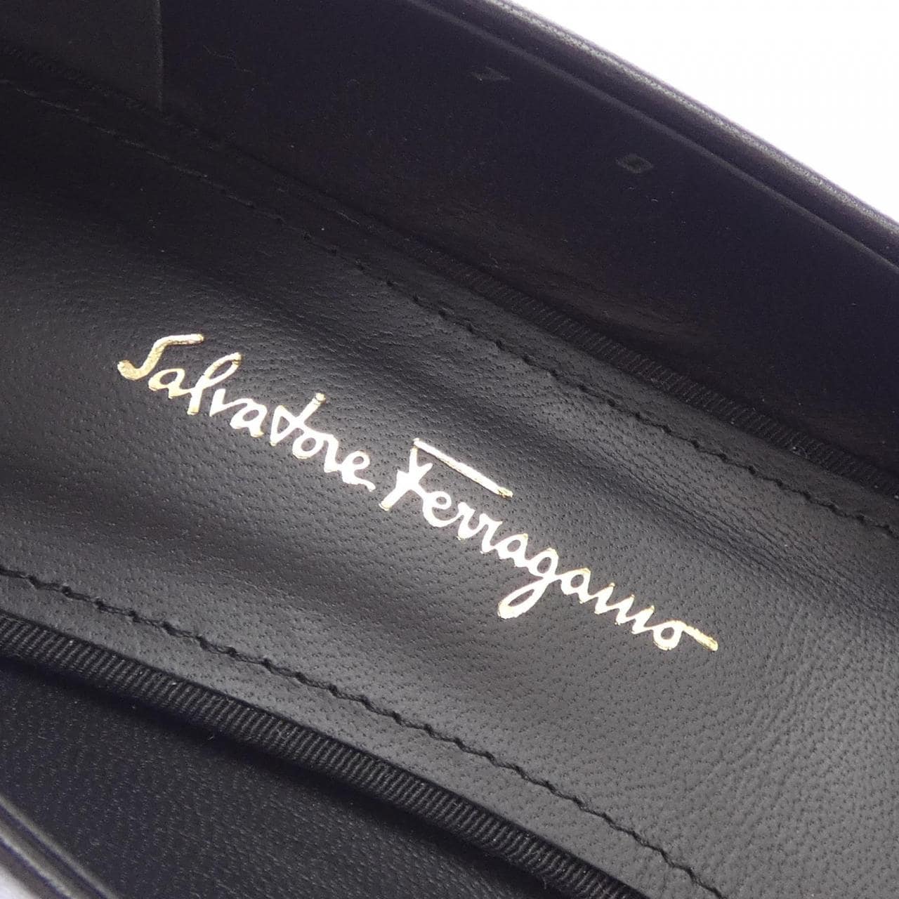 サルヴァトーレフェラガモ SALVATORE FERRAGAMO パンプス