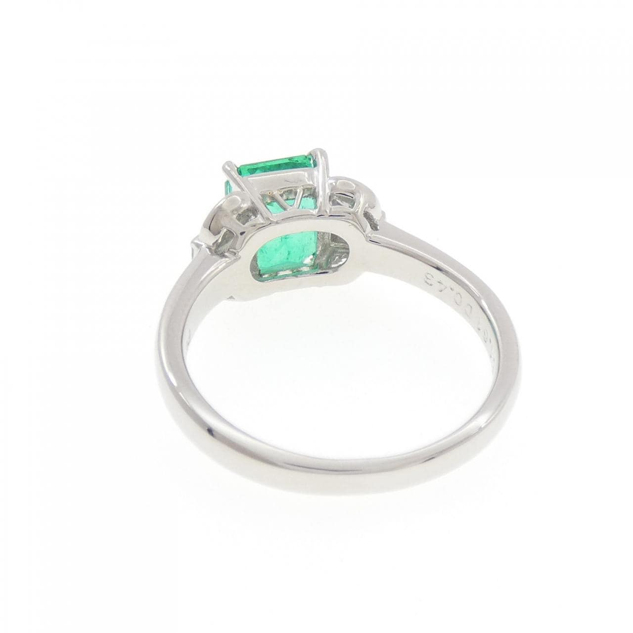PT900 エメラルド リング 1.61CT