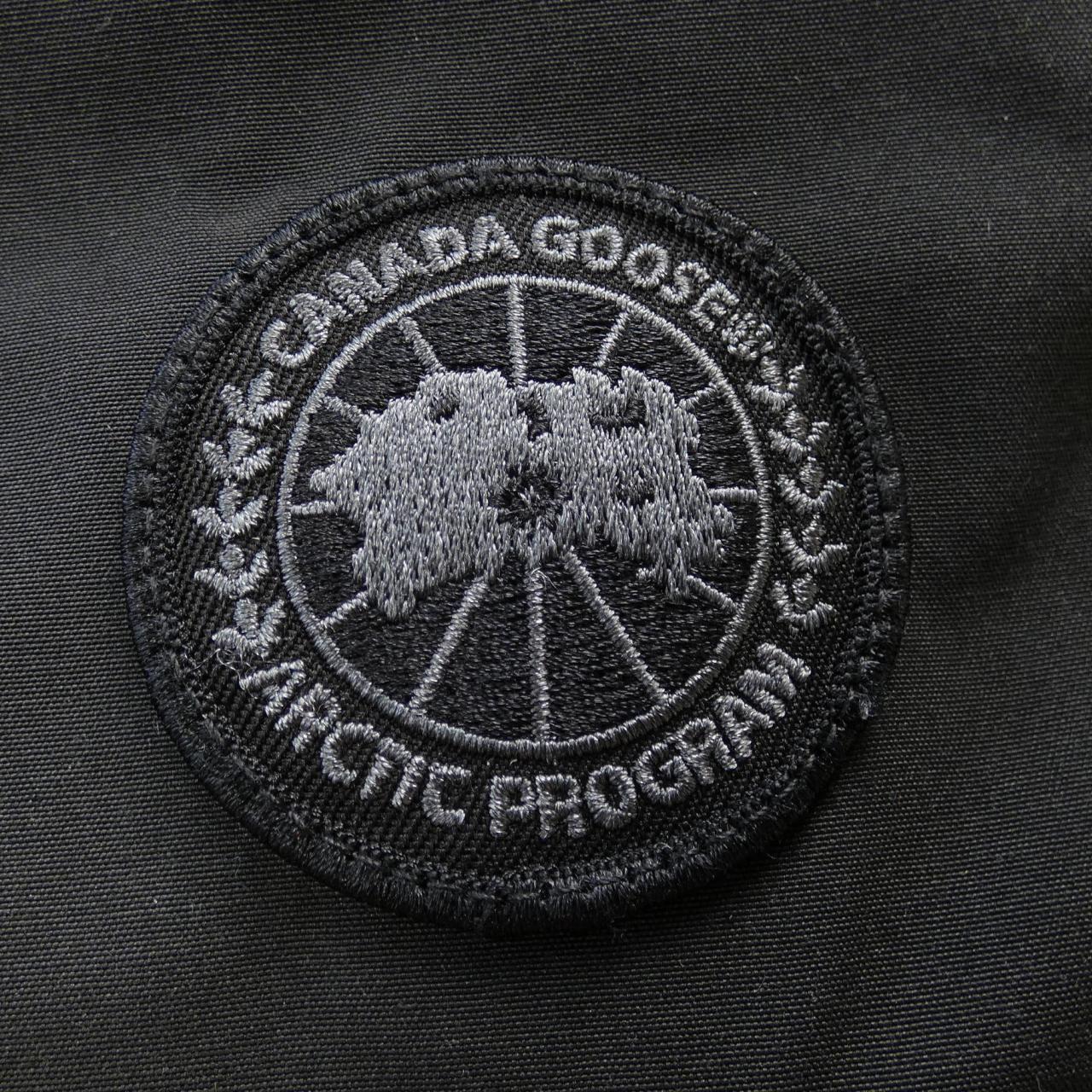 カナダグース CANADA GOOSE ダウンジャケット