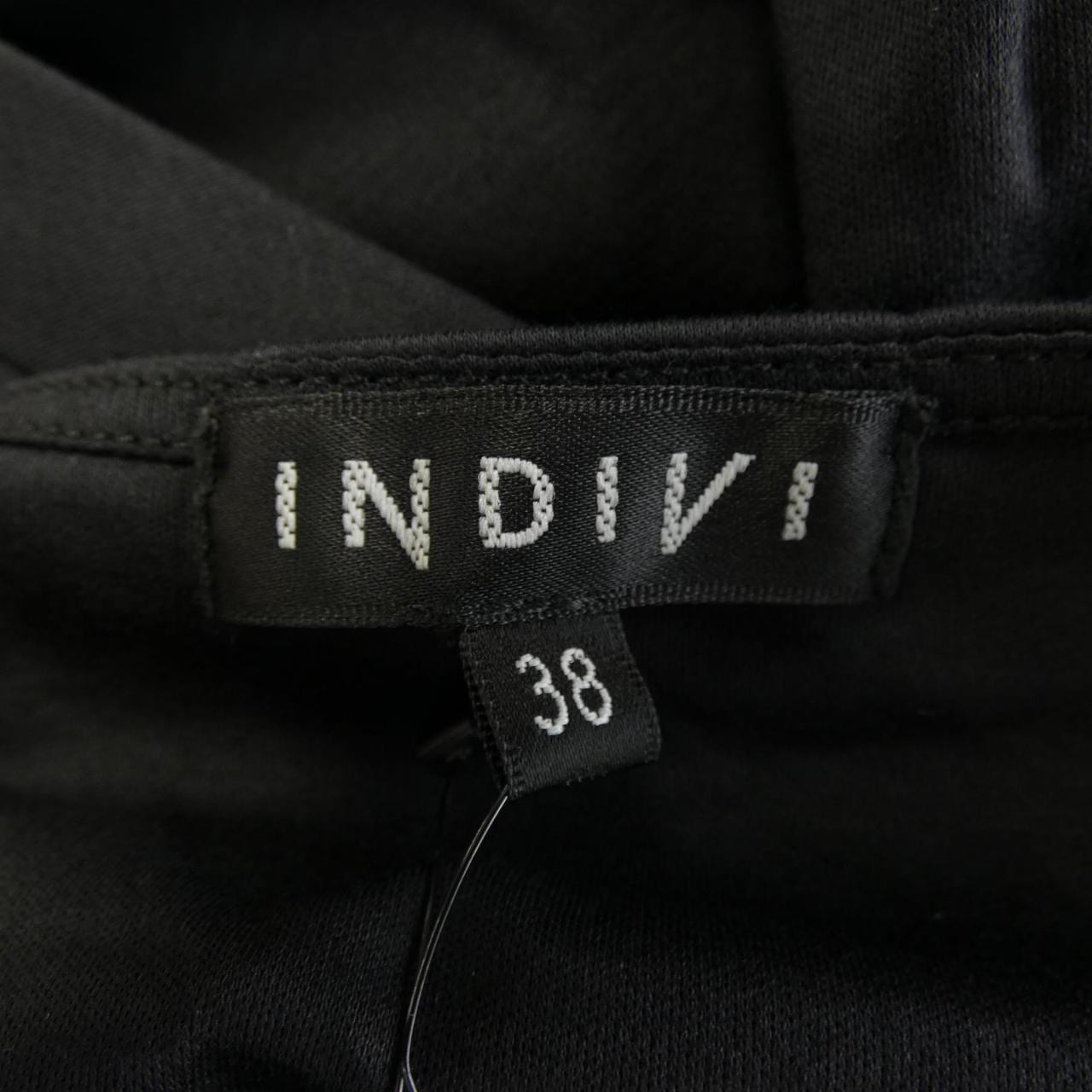 インディヴィ INDIVI トップス