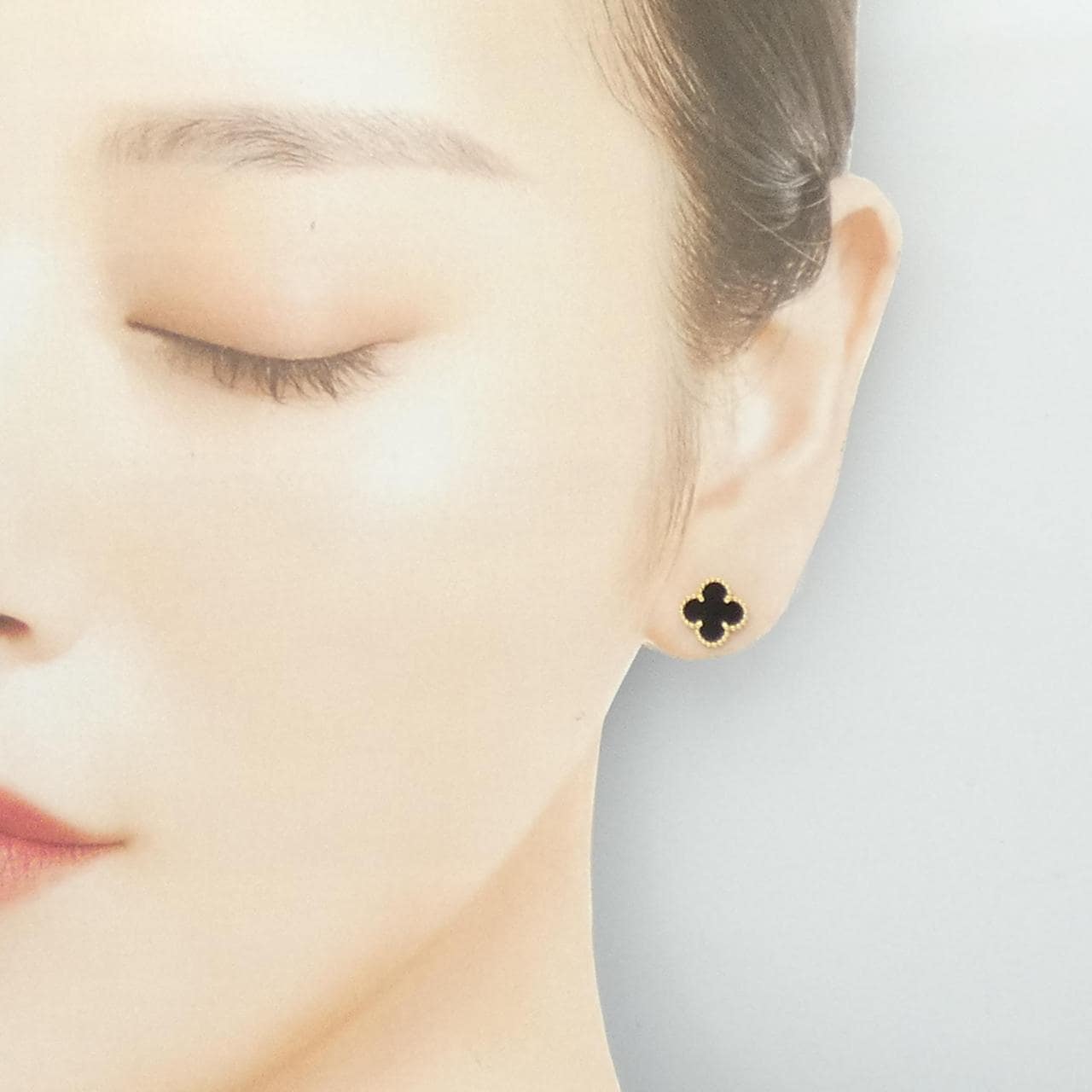 ヴァンクリーフ&アーペル スウィートアルハンブラ ピアス