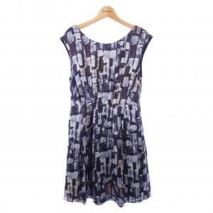 アルマーニコレツィオーニ ARMANI collezioni ワンピース