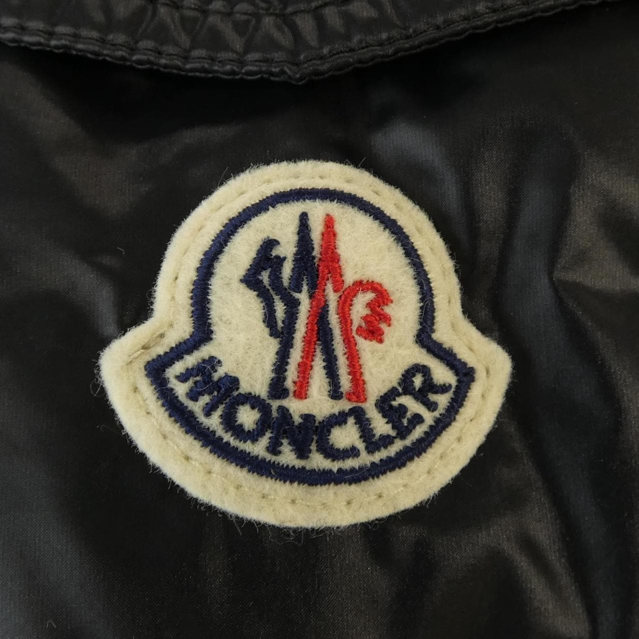 モンクレール MONCLER ダウンジャケット