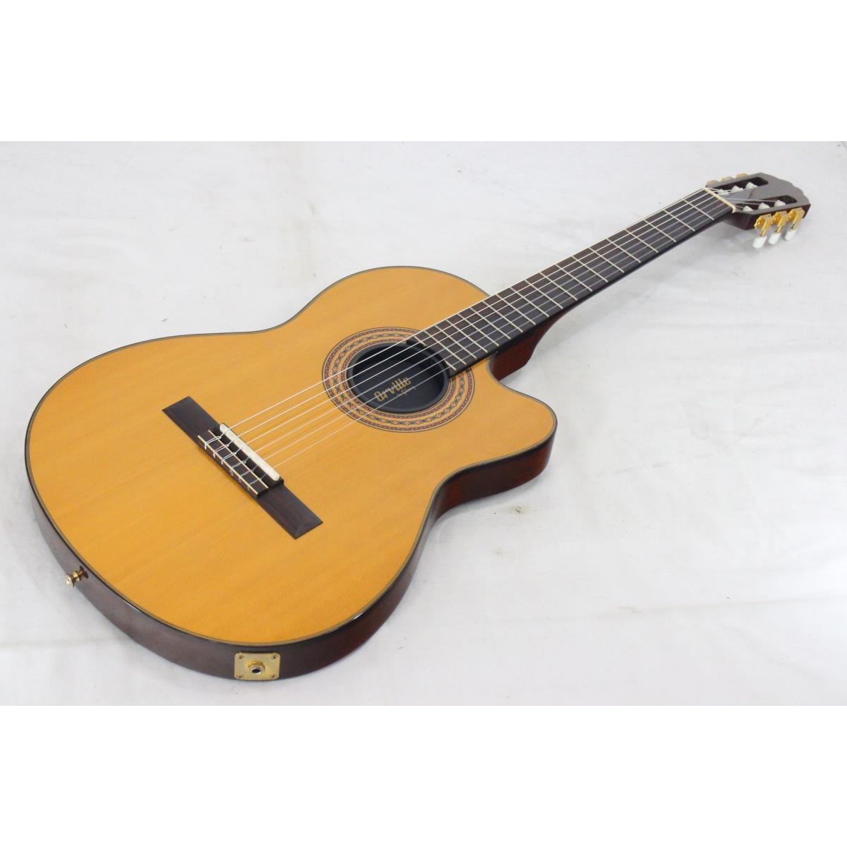 ＯＲＶＩＬＬＥ　ＣＨＥＴ　ＡＴＫＩＮＳ　ＣＥ