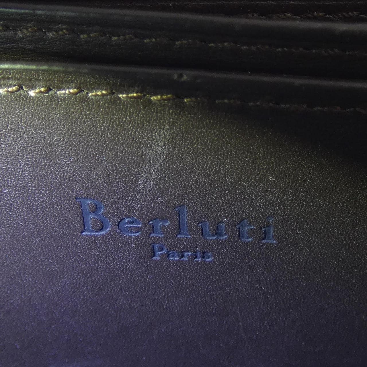 ベルルッティ Berluti 7パスクットレザージップ付き WALLET
