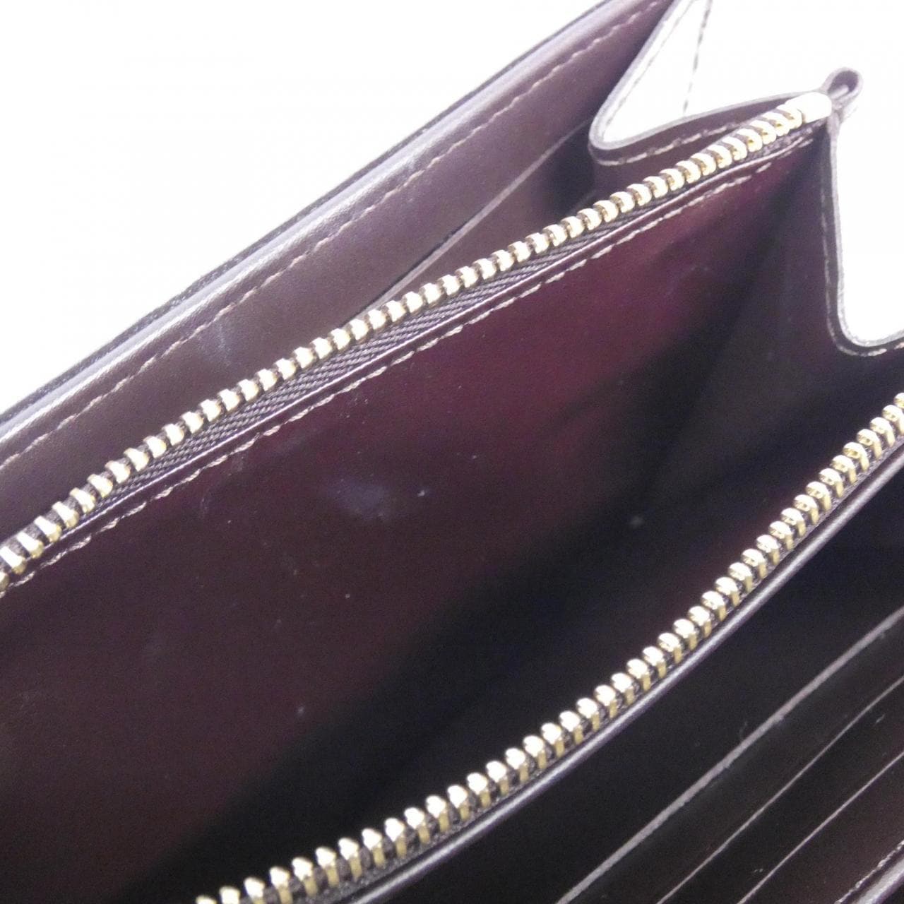 ルイヴィトン ヴェルニ ポルトフォイユ サラ チェーン M90088 チェーンウォレット