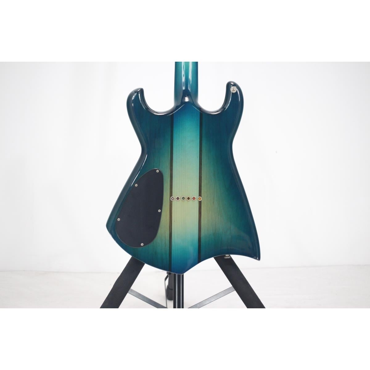 ＫＡＷＡＩ　　Ｖ－１