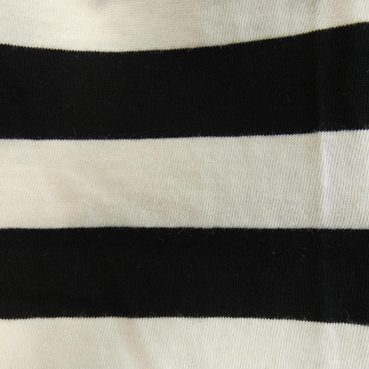 SAINT LAURENT T 卹