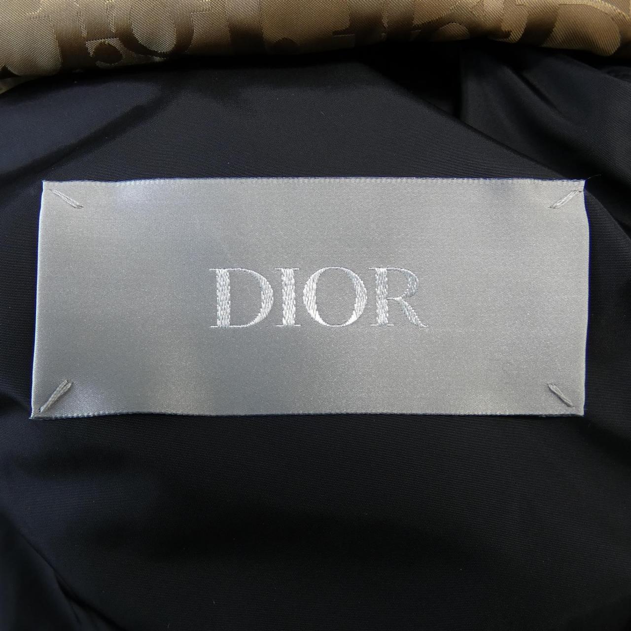 DIOR羽绒服