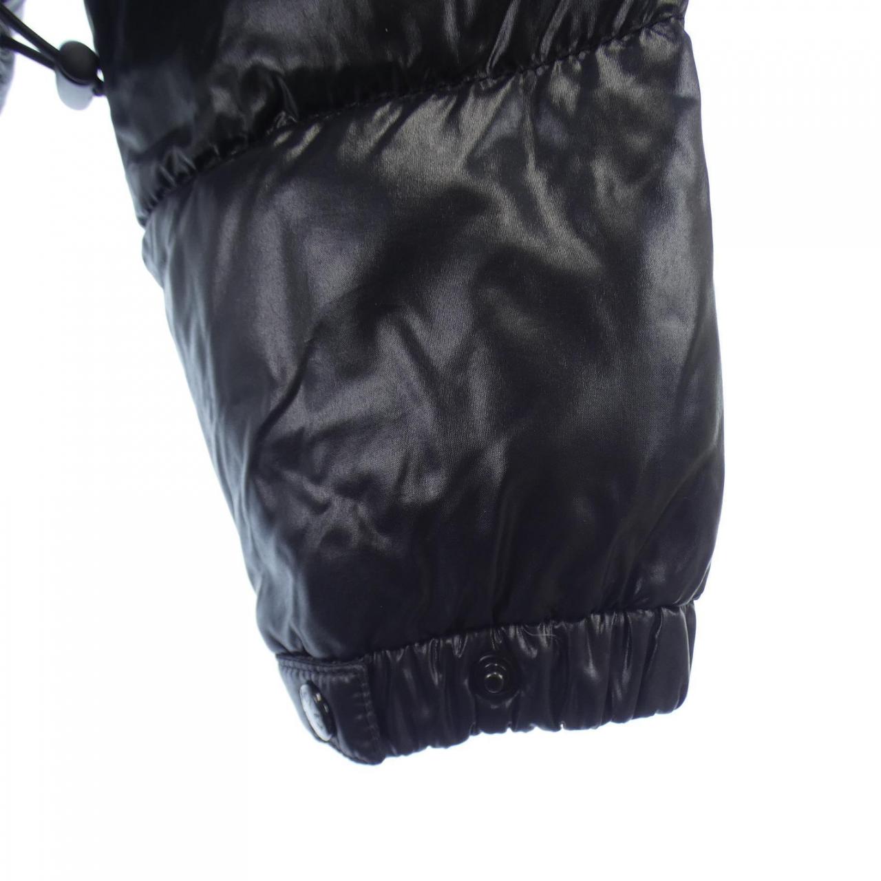 モンクレール MONCLER ダウンジャケット