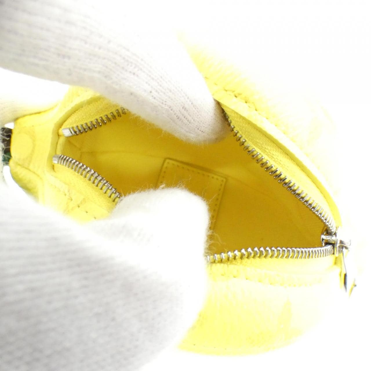 LOUIS VUITTON Monogram Lemon Pouch M81197 Pouch