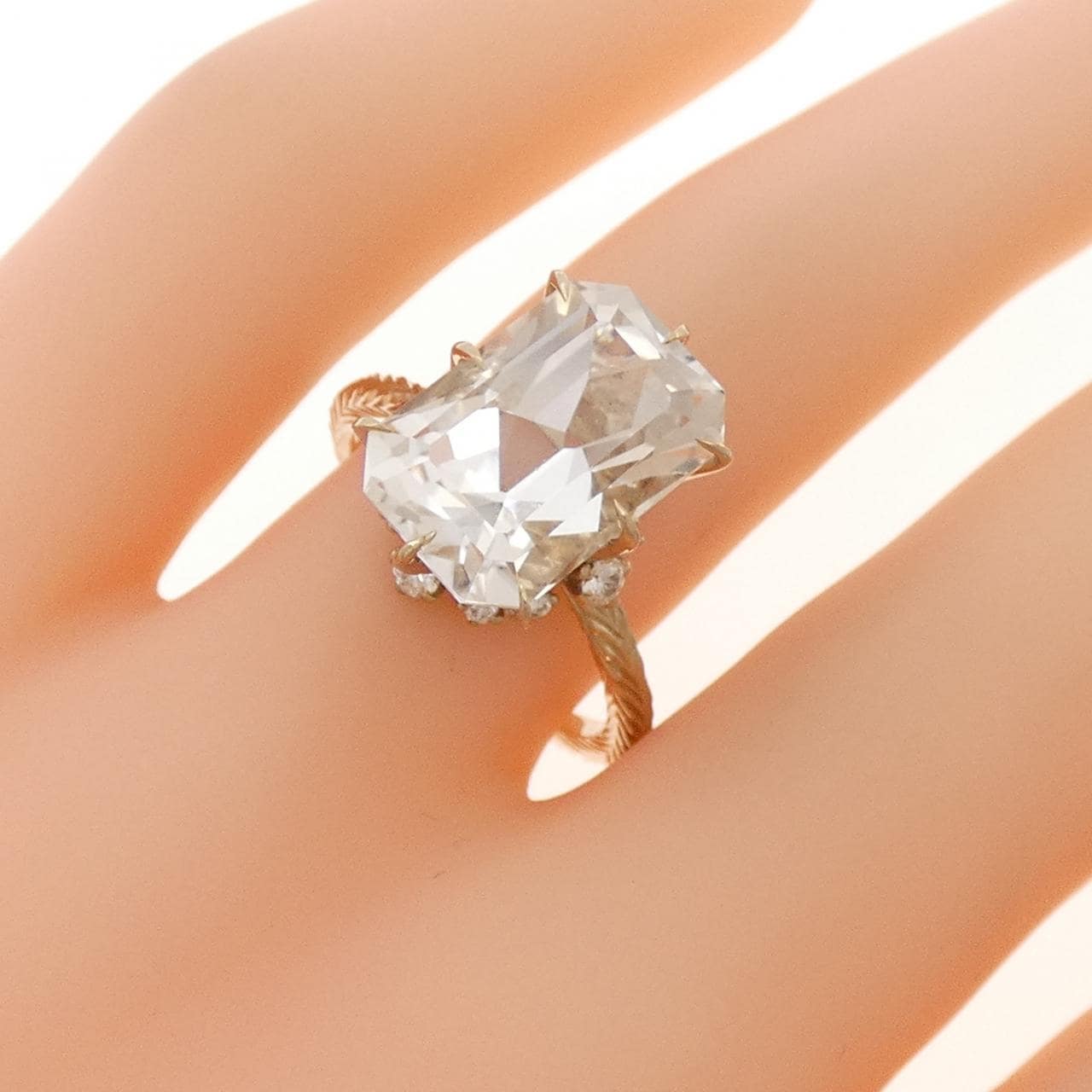 K18WG ホワイトトパーズ リング 6.88CT