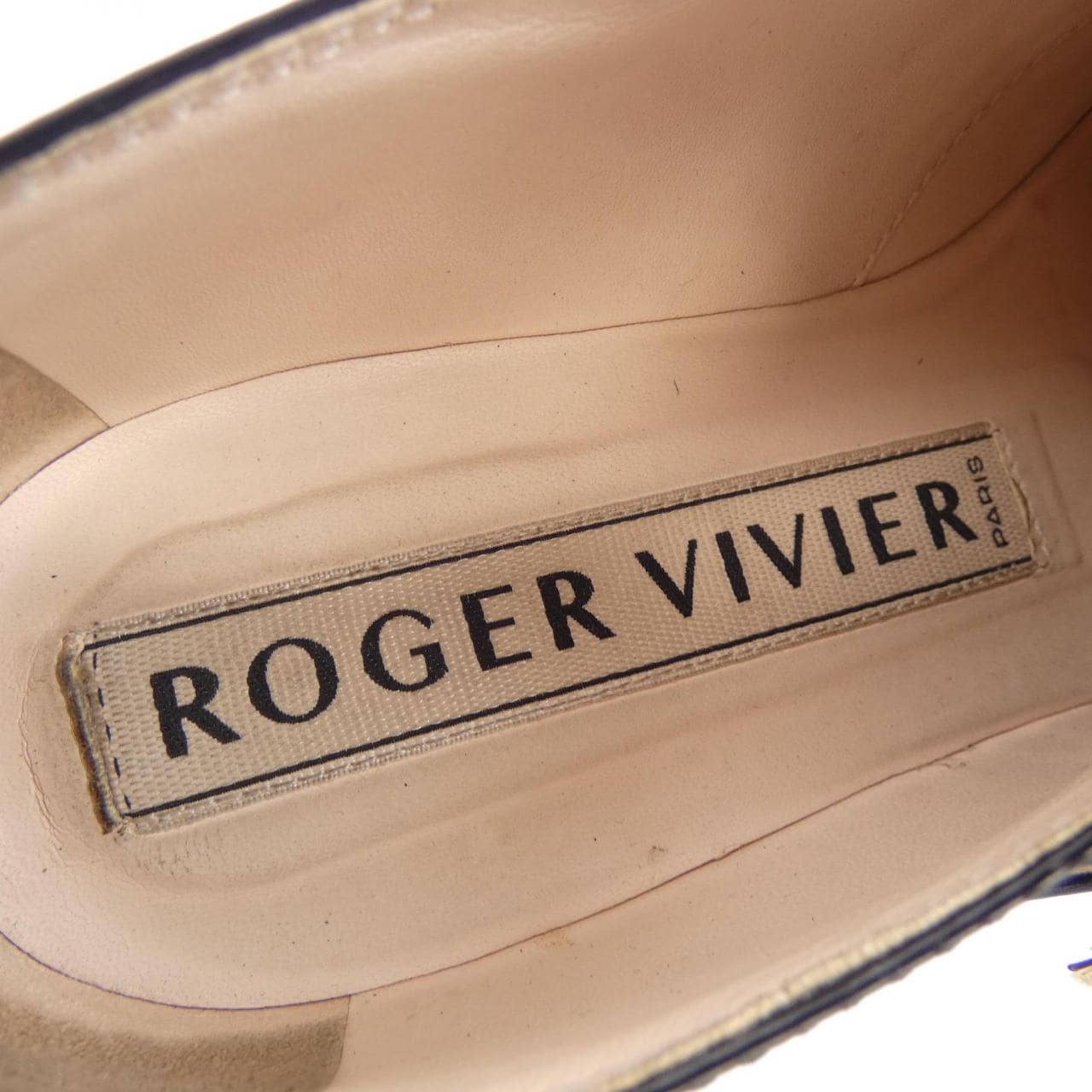 ロジェヴィヴィエ ROGER VIVIER Viv' Go-Thick メタル バックル シューズ