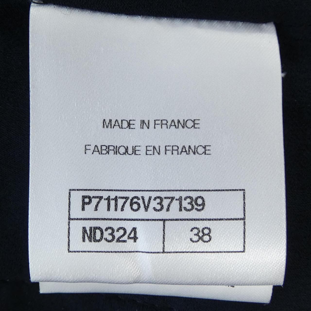 シャネル CHANEL LOOK1 P71176V37139 21B ノーカラージャケット