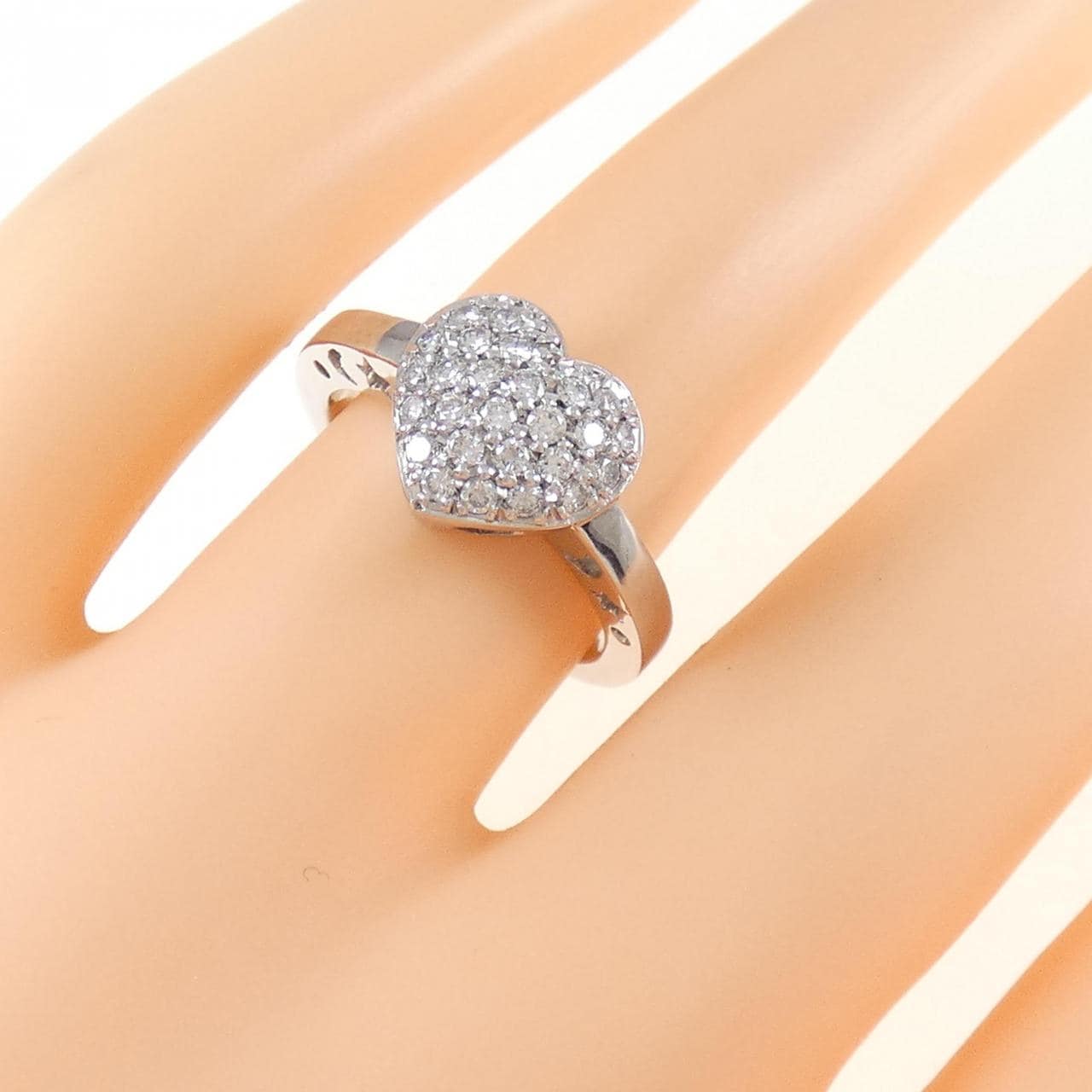 PT パヴェ ハートダイヤモンド リング 0.36CT