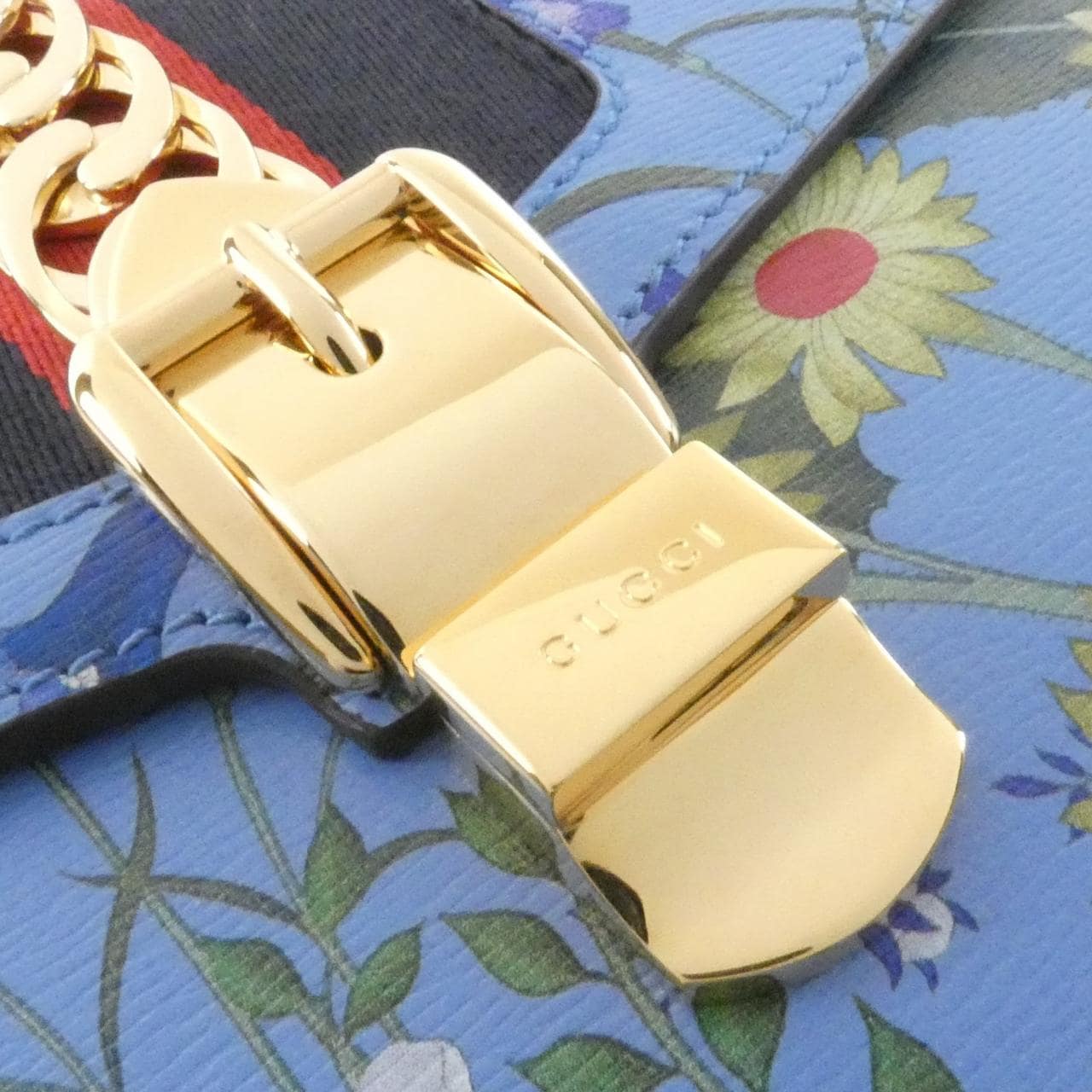 グッチ シルヴィ 421882 D7UCG ショルダーバッグ