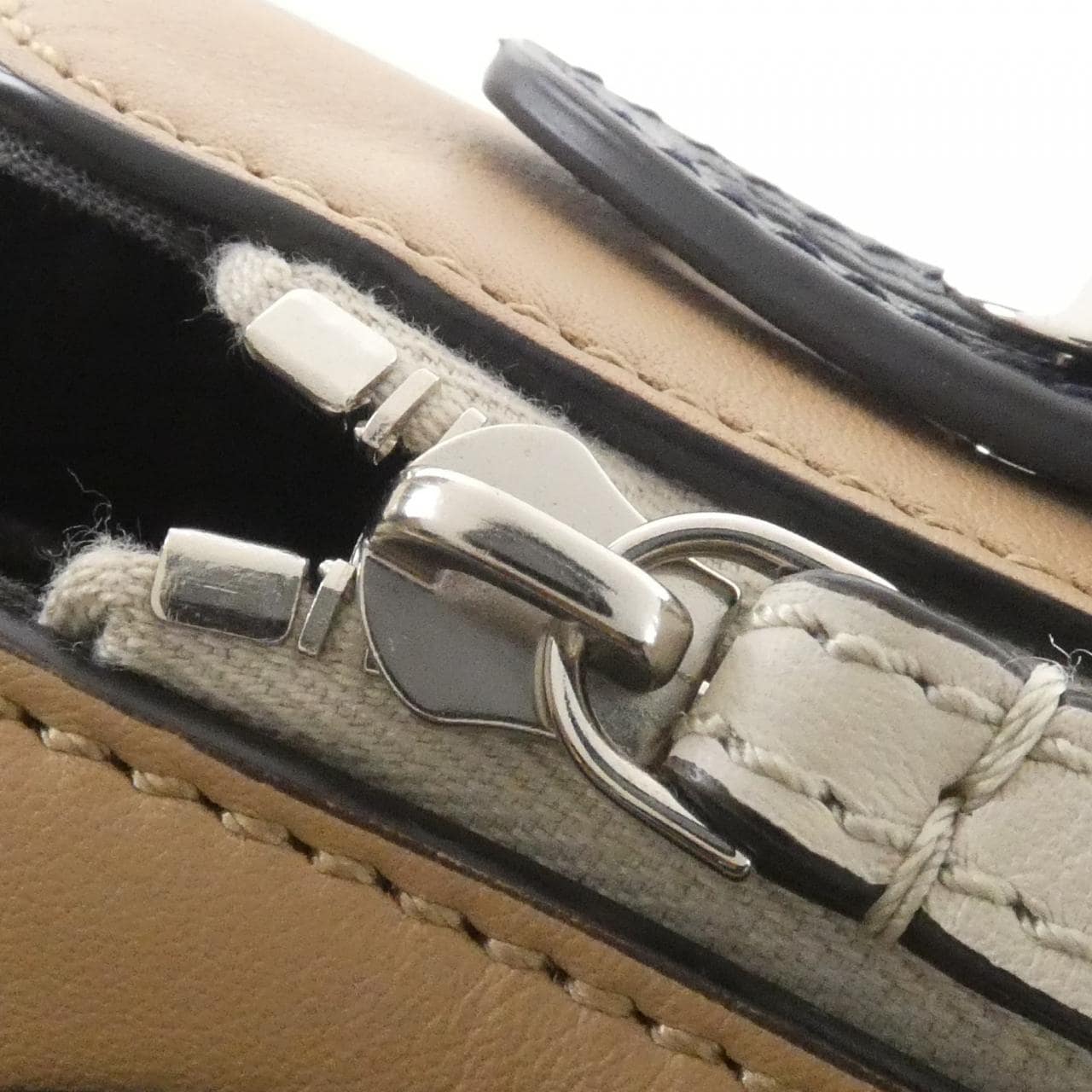 フェンディ バイ ザ ウェイ 8BL124 5QJ バッグ