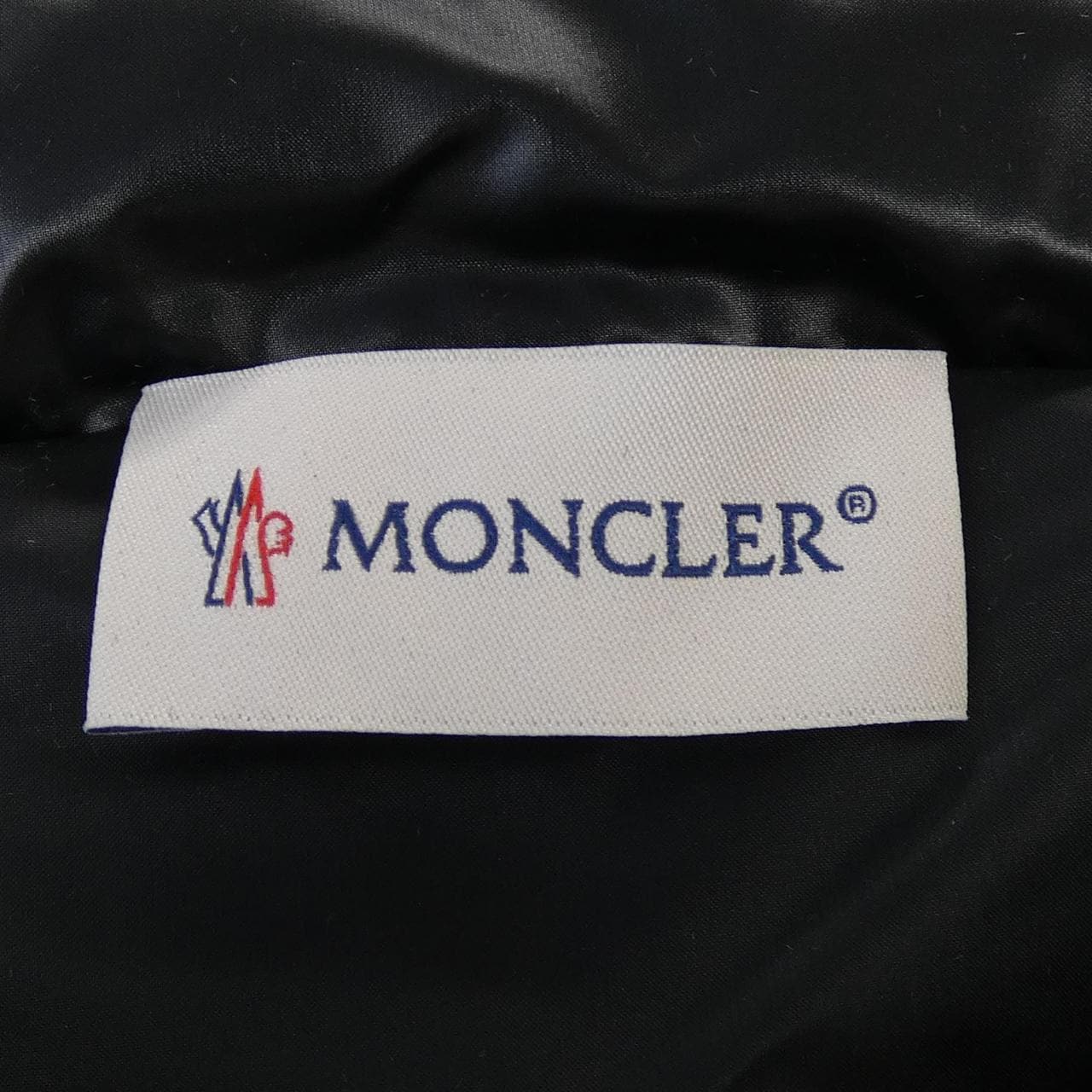 【新品】モンクレール MONCLER K20939B00024 ダウンジャケット