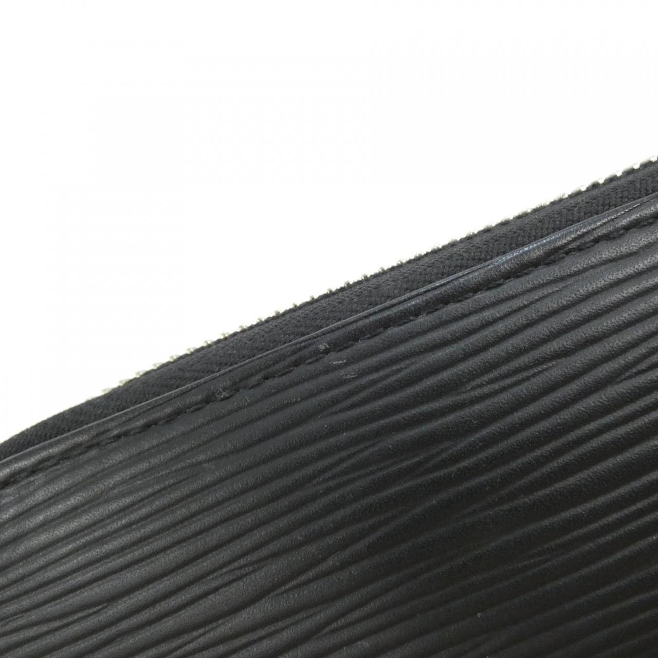 ルイヴィトン エピ ジッピー オーガナイザー M62643 財布